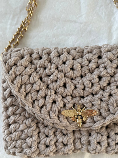 Sac crochet fermoir abeille 